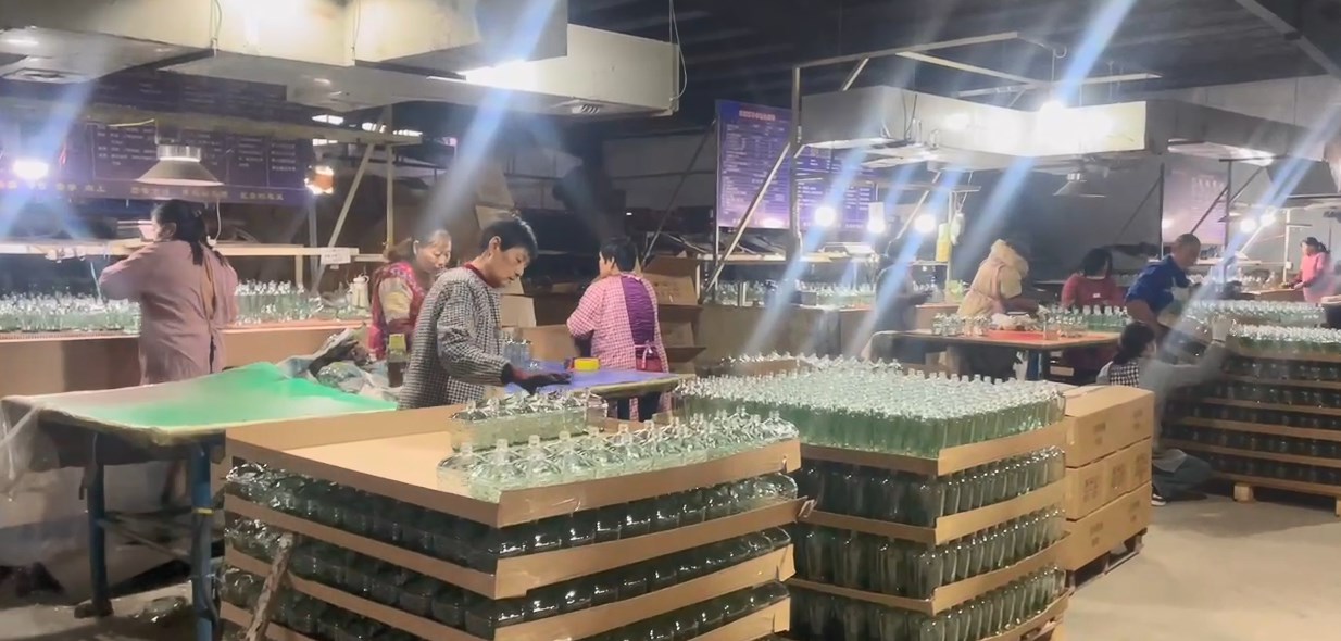 玻璃酒瓶定制视频