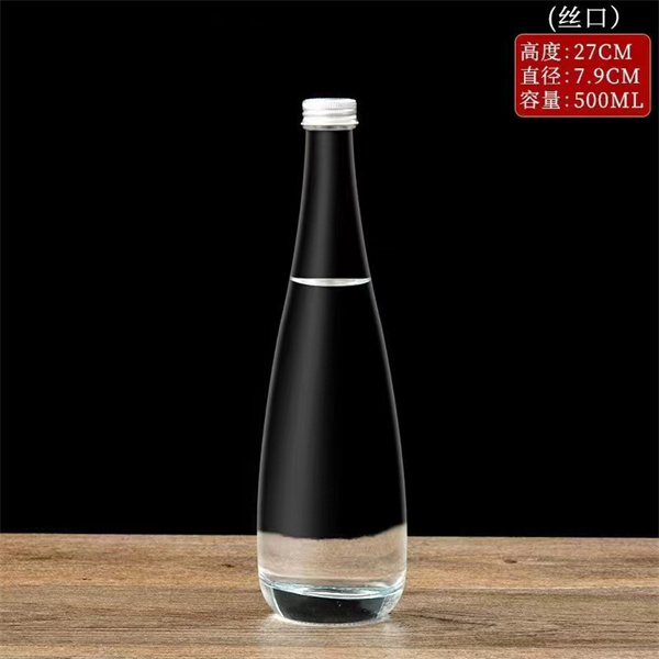 矿泉水玻璃瓶